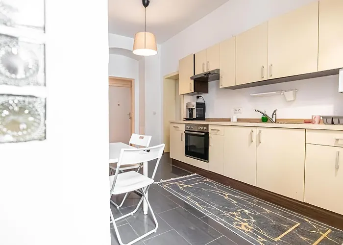 Private In A Comfy 4br With Garden By Lorenz Boehler Βιέννη