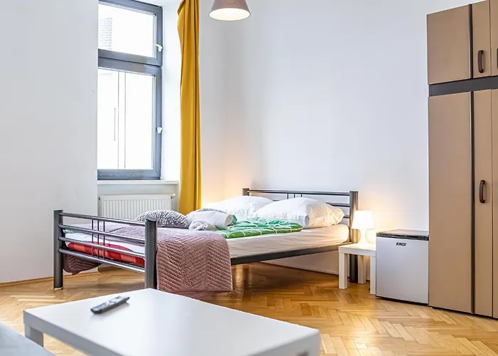 Private In A Comfy 4br With Garden By Lorenz Boehler Διαμέρισμα Βιέννη