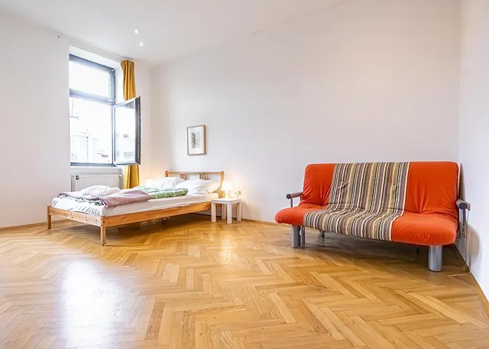 Private In A Comfy 4br With Garden By Lorenz Boehler *